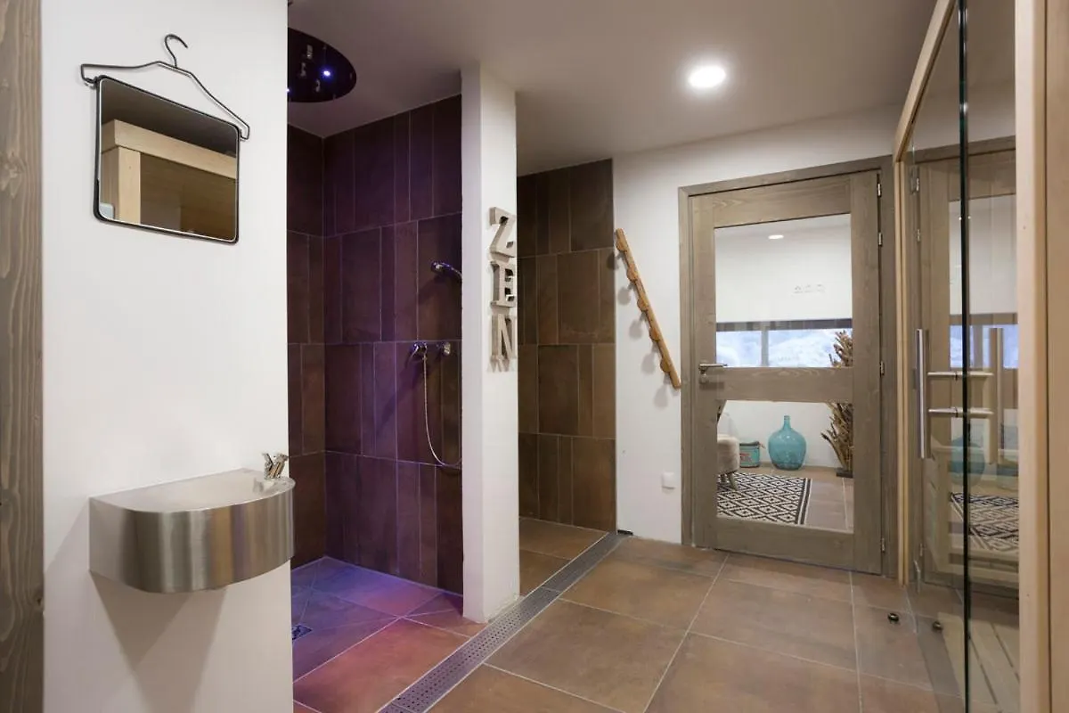 Terresens - Le Hameau De Barthelemy Aparthotel La Rosiere  2*, La Rosiere (Savoie)